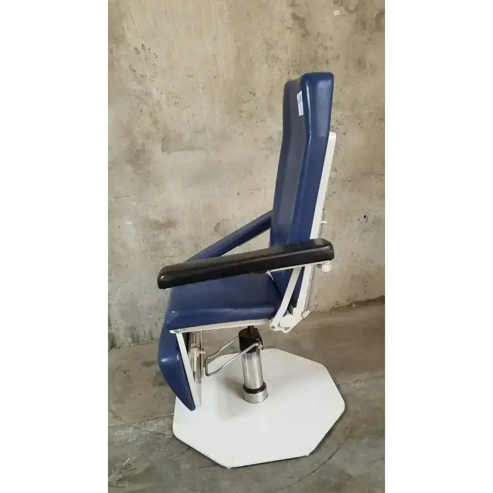 UMF Phlebotomy Chairs UMF Phlebotomy Procedure Chair Phlebotomy Chair, as-is (for parts) product photo 14