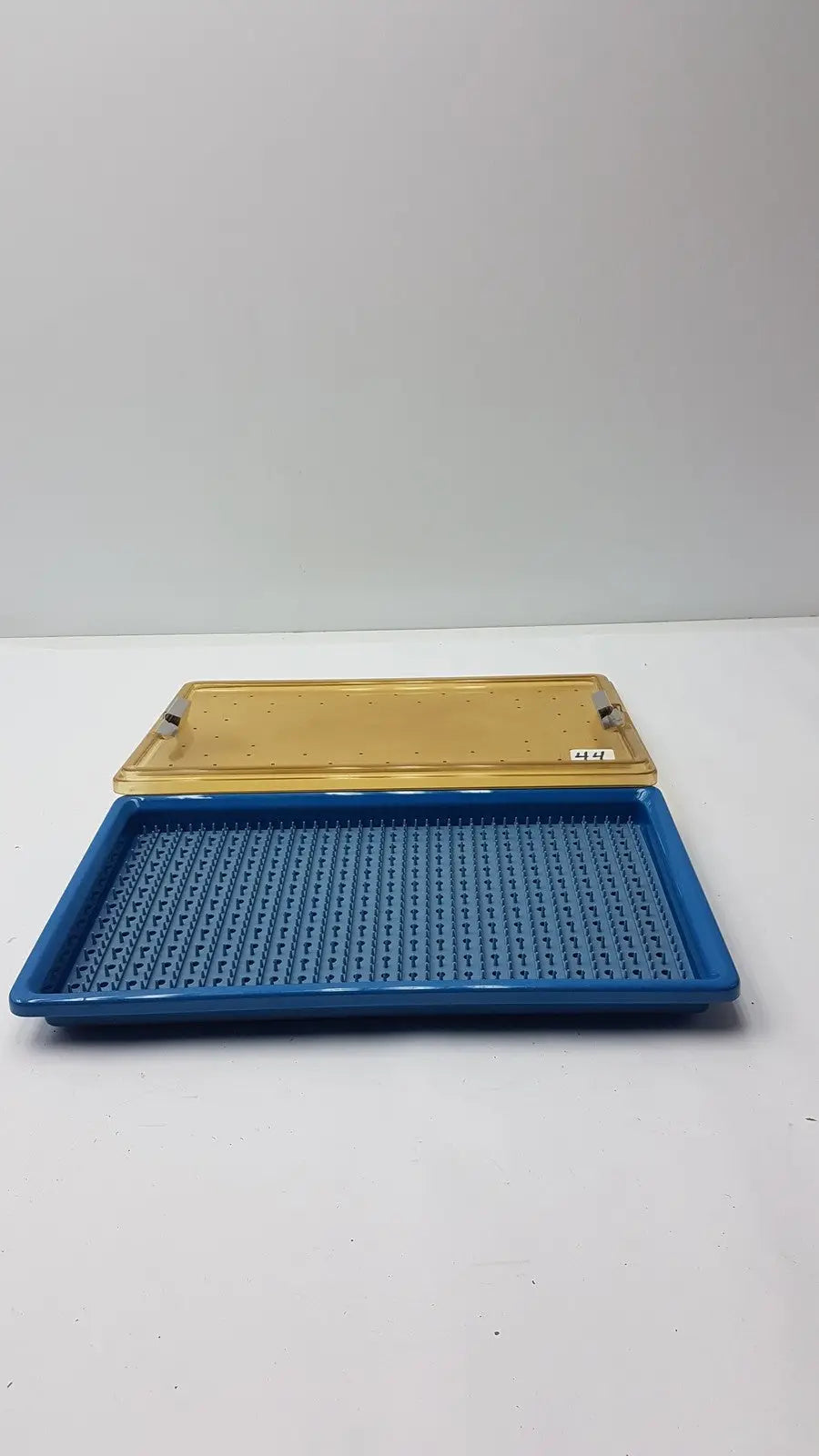 Reuse Medical Plastic Sterilization Tray With Silicone Finger Mat Sterilization Trays & Cases, second-hand product photo 1