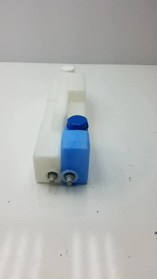 Generic Plastic Universal Tank With 2 Caps Reservoir Tank, second-hand product photo 1