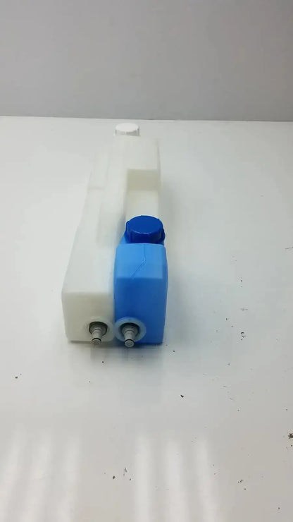 Generic Plastic Universal Tank With 2 Caps Reservoir Tank, second-hand product photo 1