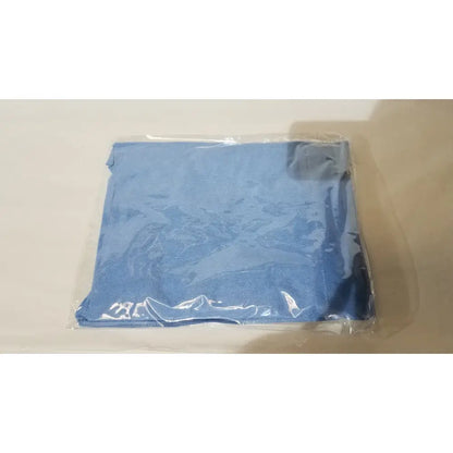 Blue microfiber cloth in clear packaging for pod disposable isolation single use medical ppe gown blue