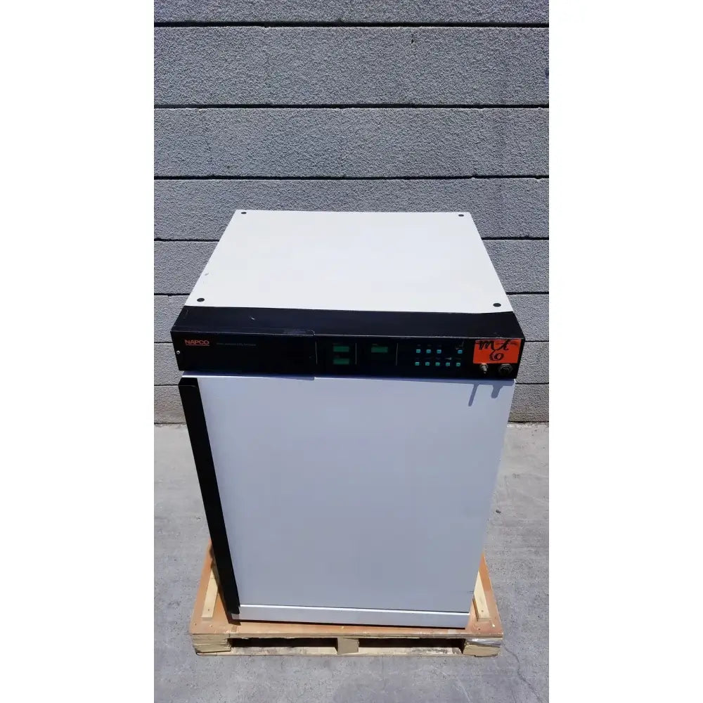 Reuse Medical Precision Scientific Napco 6101FC-OR Water Jacketed Co2 Incubator Lab Incubators, second-hand product photo 1