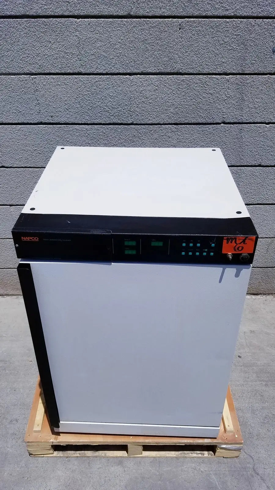 Reuse Medical Precision Scientific Napco 6101FC-OR Water Jacketed Co2 Incubator Lab Incubators, second-hand product photo 1
