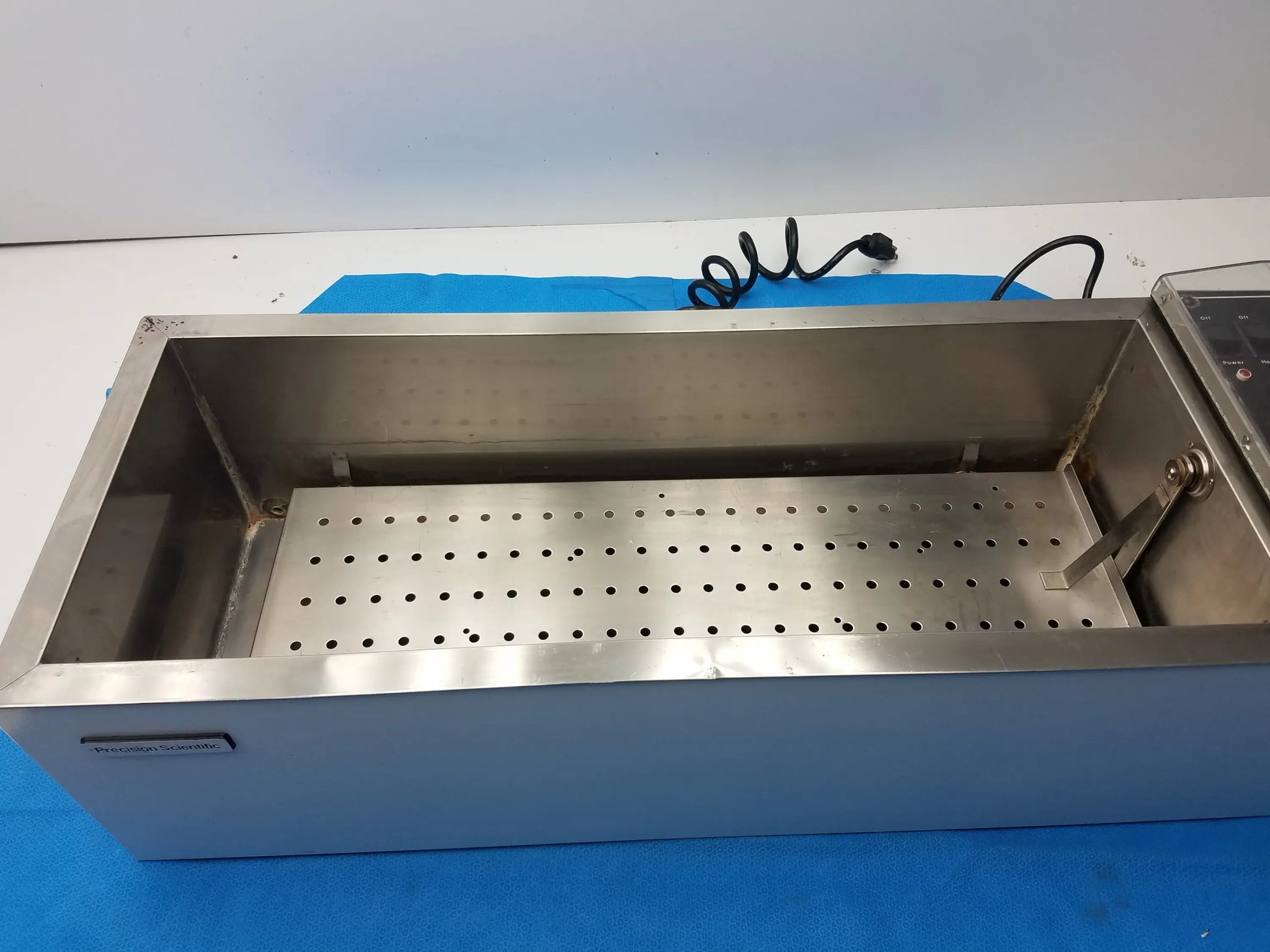 Precision Scientific Reciprocal Shaking Water Bath Model 50 Reciprocal Shaking Water Bath, second-hand product photo 2