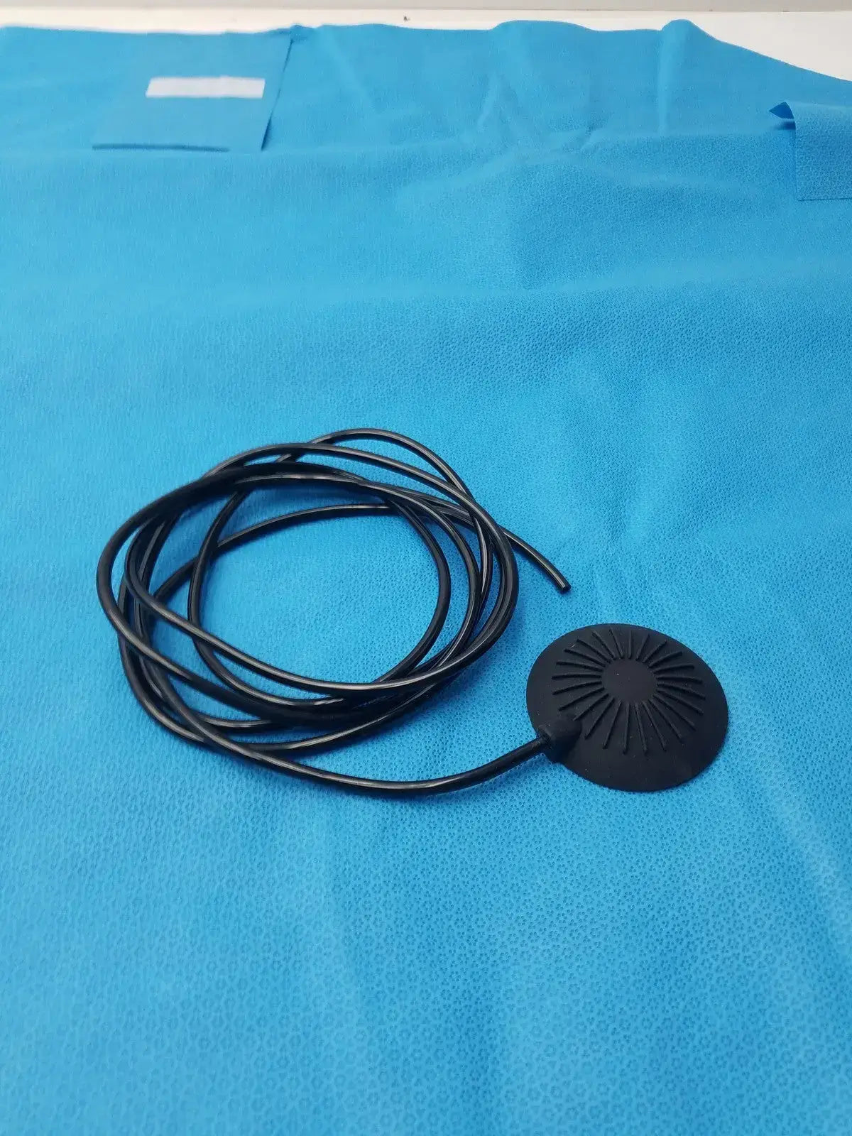 Pres-Air Foot Pedal Switch with Long Air Hose Foot Pedal Switch, second-hand product photo 4