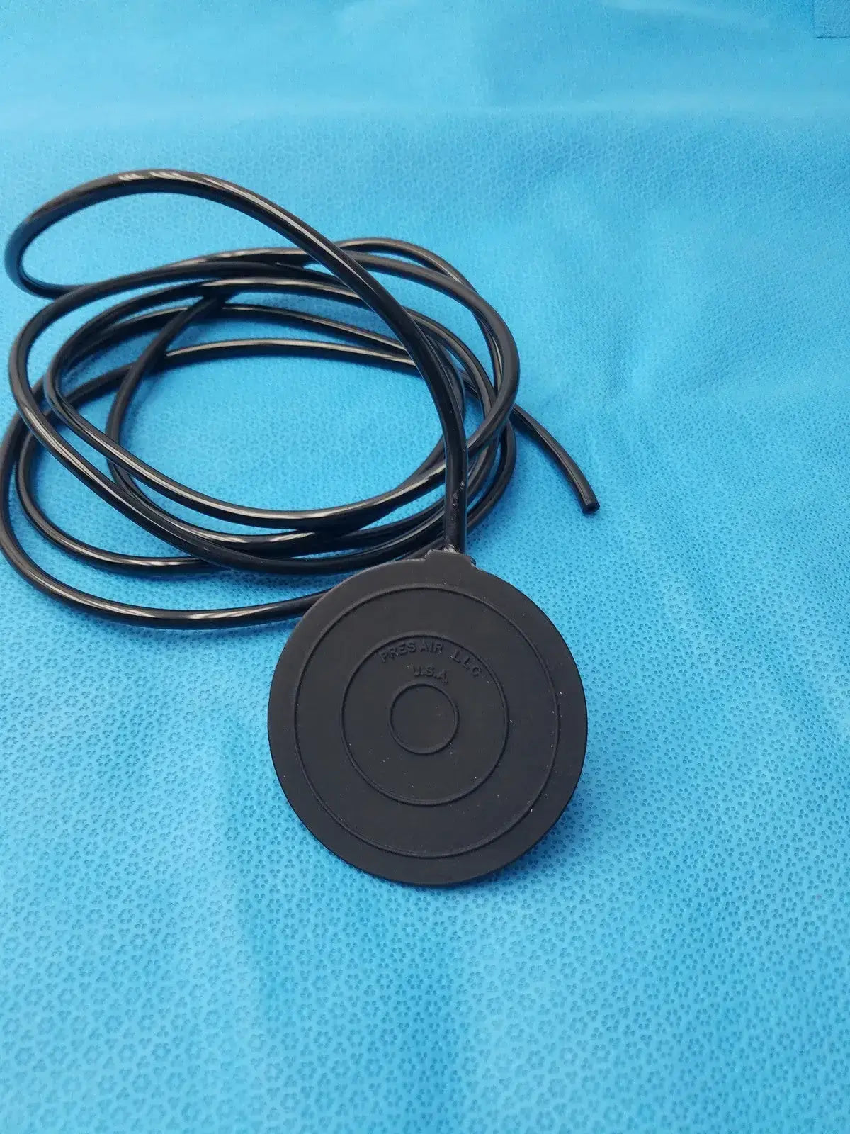 Pres-Air Foot Pedal Switch with Long Air Hose Foot Pedal Switch, second-hand product photo 2