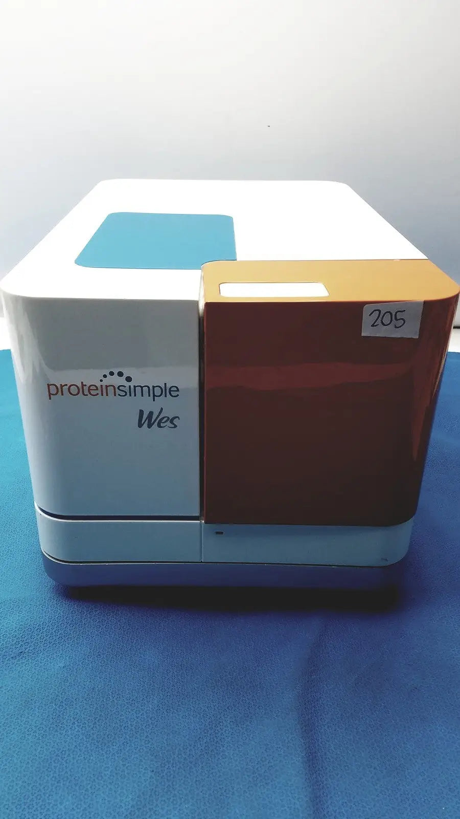 Reuse Medical Proteinsimple Wes Analyzer system Other Medical & Lab Equipment, second-hand product photo 1