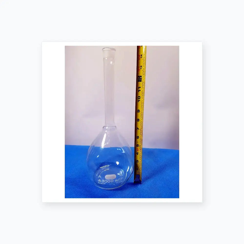 Pyrex 2000 mL Volumetric Flask – Borosilicate Laboratory Glassware Volumetric Flask, second-hand product photo 3