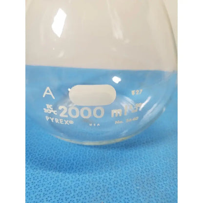 Pyrex 2000 mL Volumetric Flask – Borosilicate Laboratory Glassware Volumetric Flask, second-hand product photo 4