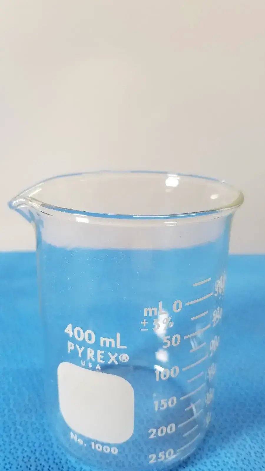 PYREX 400 mL Glass Beaker, Griffin Low Form, Heavy-Duty Laboratory Ware Glass Beaker, second-hand product photo 1