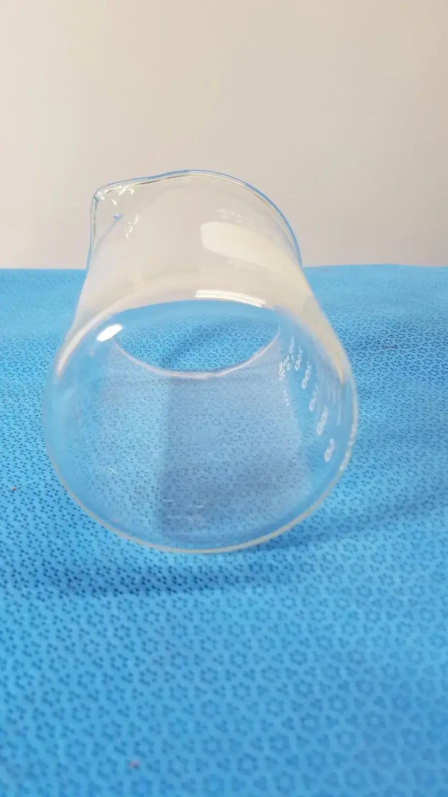 PYREX 400 mL Glass Beaker, Griffin Low Form, Heavy-Duty Laboratory Ware Glass Beaker, second-hand product photo 2