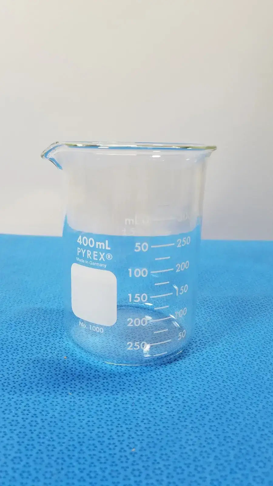 PYREX 400mL Griffin Beaker, Low Form, Heavy Duty Lab Glassware Laboratory Glassware, second-hand product photo 1