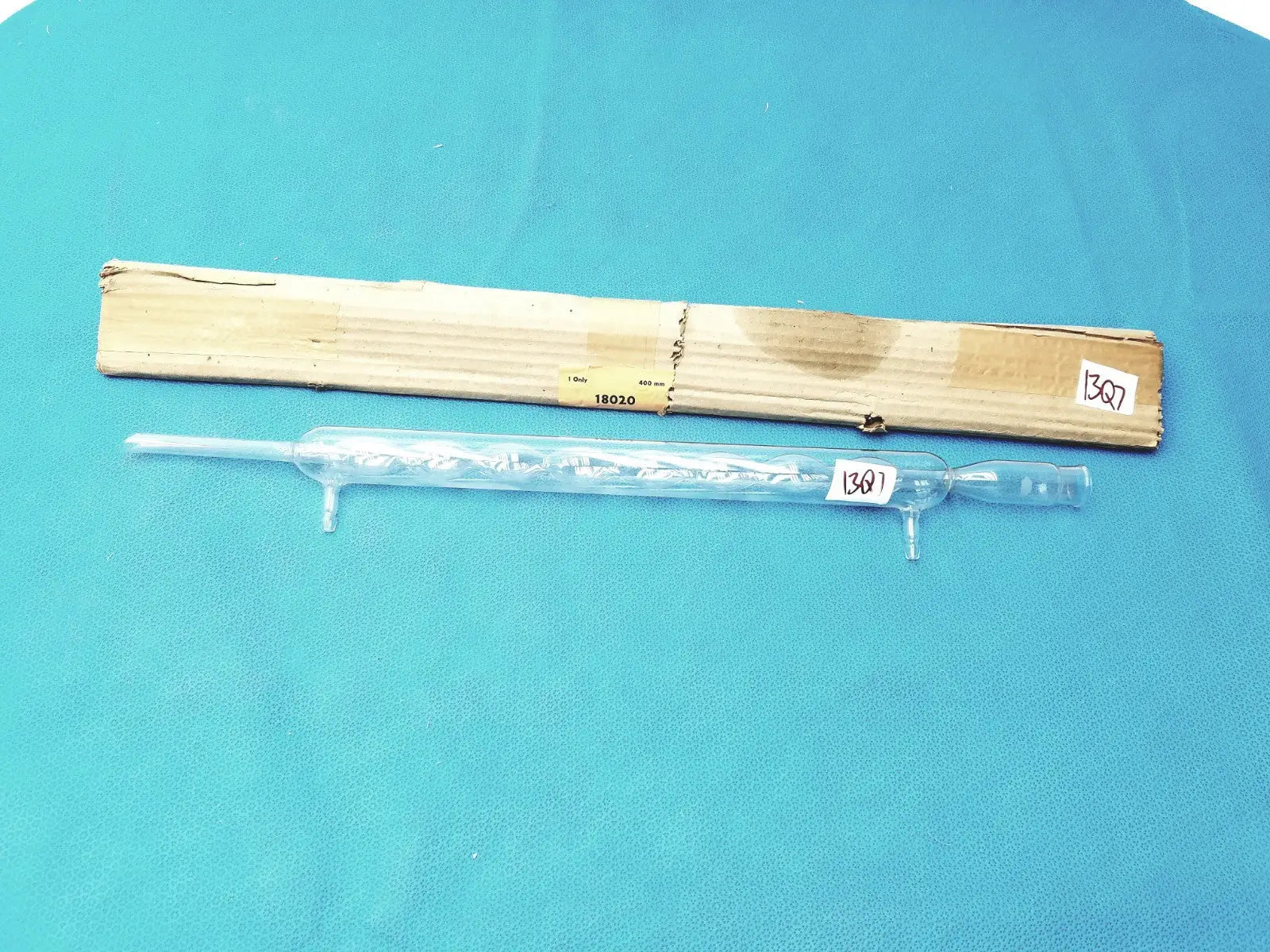 Reuse Medical Pyrex Allihn Condenser Jacketed Glass Column for Distillation Lab Equipment Jars & Reagent Bottles, second-hand product photo 1