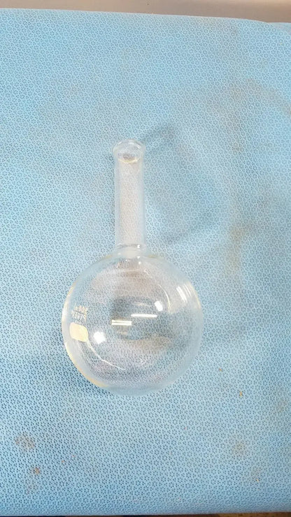 PYREX Boiling Flask, 500 mL, Long Neck, Round Bottom, Tooled Mouth Laboratory Glassware, second-hand product photo 1