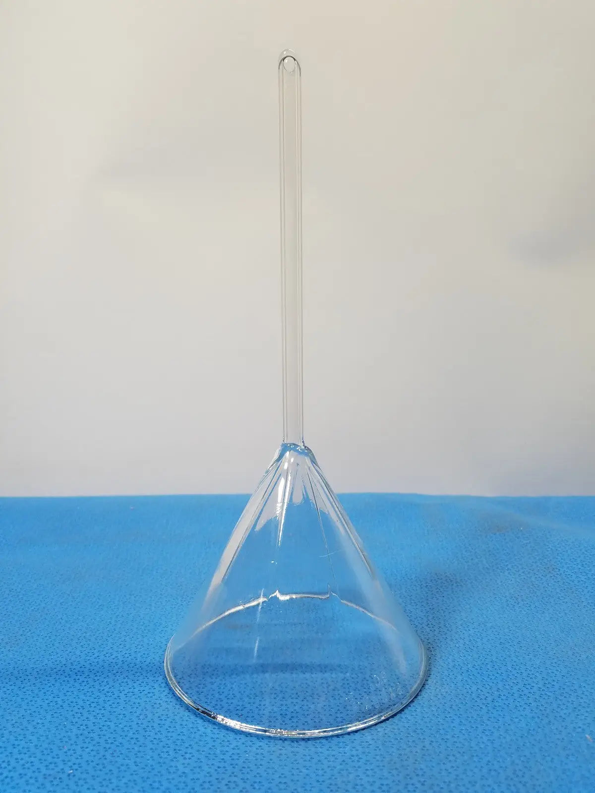 Pyrex Large Glass Filter Funnel – Borosilicate Laboratory Glassware Laboratory Glassware, second-hand product photo 6