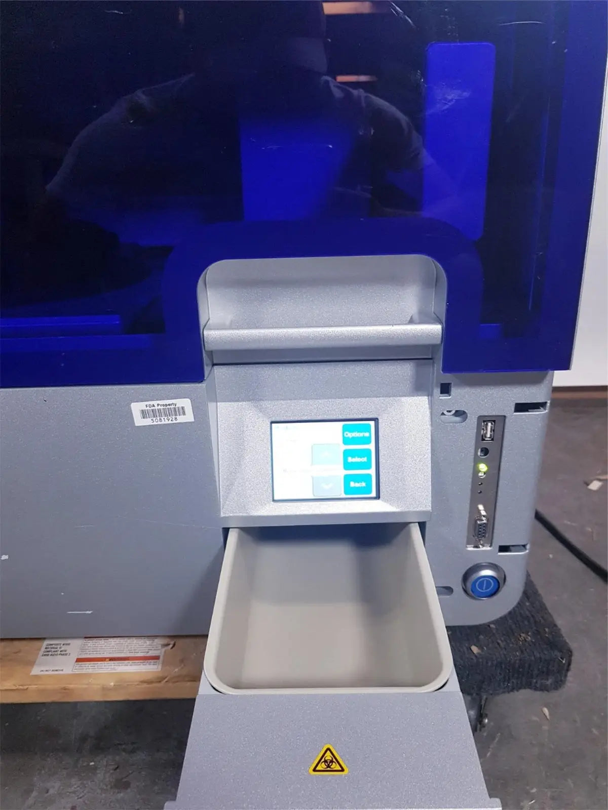 Reuse Medical Qiagen QIAcube Nucleic Acid Purification System Lab Other Medical & Lab Equipment, as-is (for parts) product photo 1