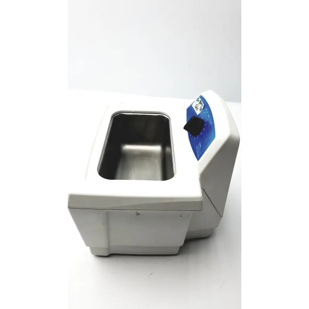 White plastic qsonica c75t ultrasonic cleaner with stainless steel tank and blue control panel for precise cleaning