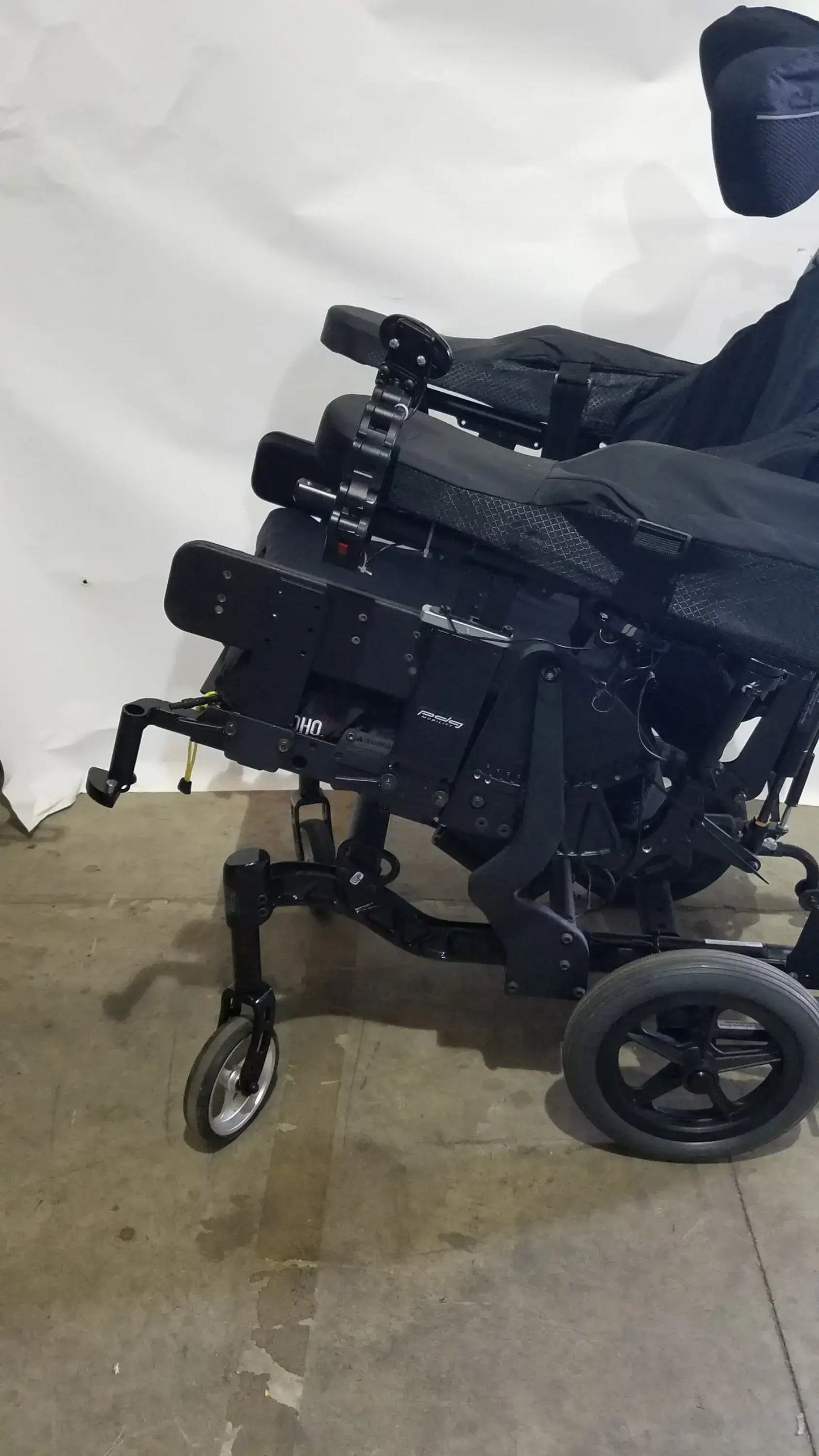 Reuse Medical Equipment Quickie IRIS Tilt Wheelchair w/ Headrest & Comfort Seating Mobility Chair Wheelchairs, second-hand product photo 10