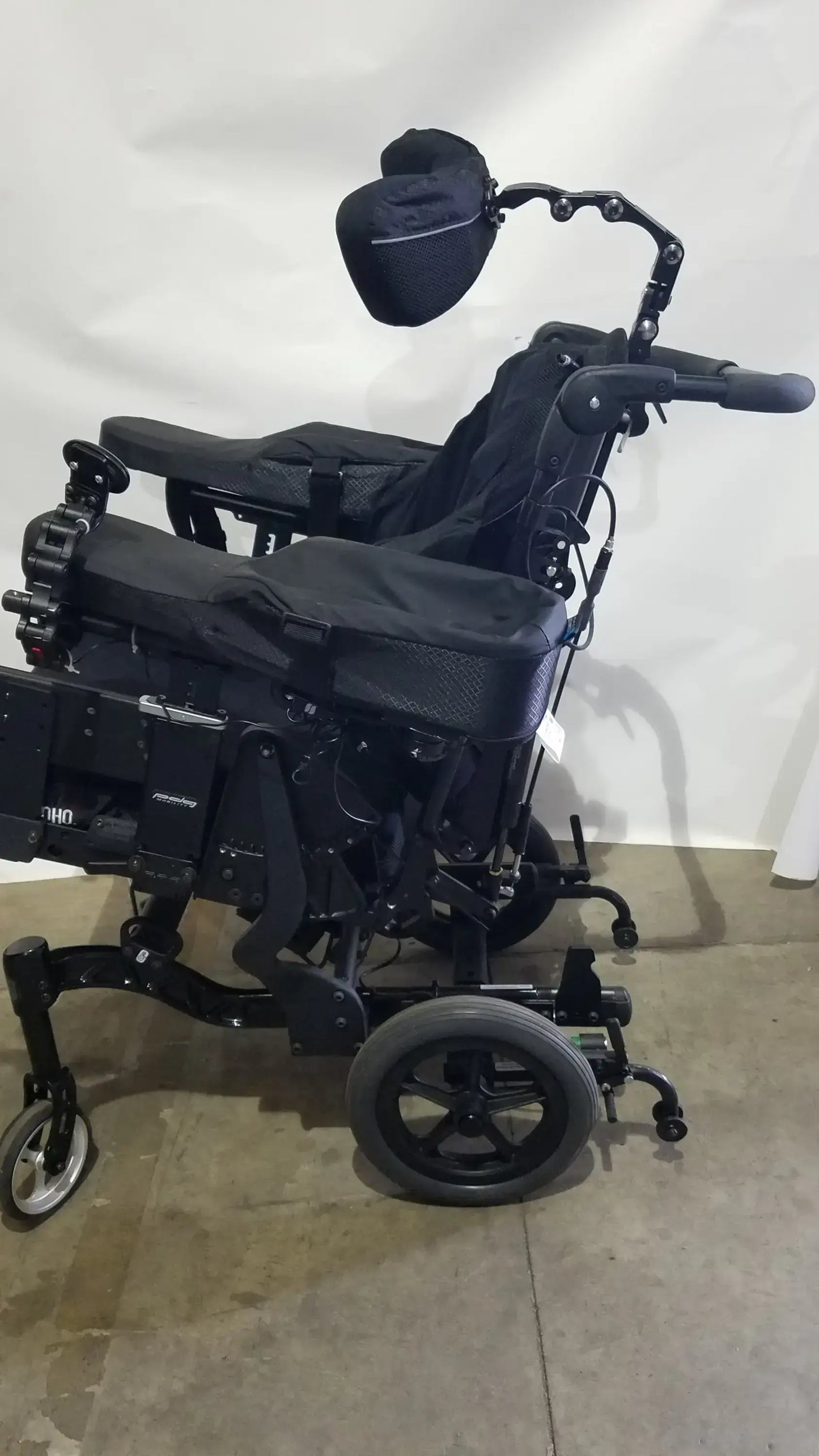 Reuse Medical Equipment Quickie IRIS Tilt Wheelchair w/ Headrest & Comfort Seating Mobility Chair Wheelchairs, second-hand product photo 9