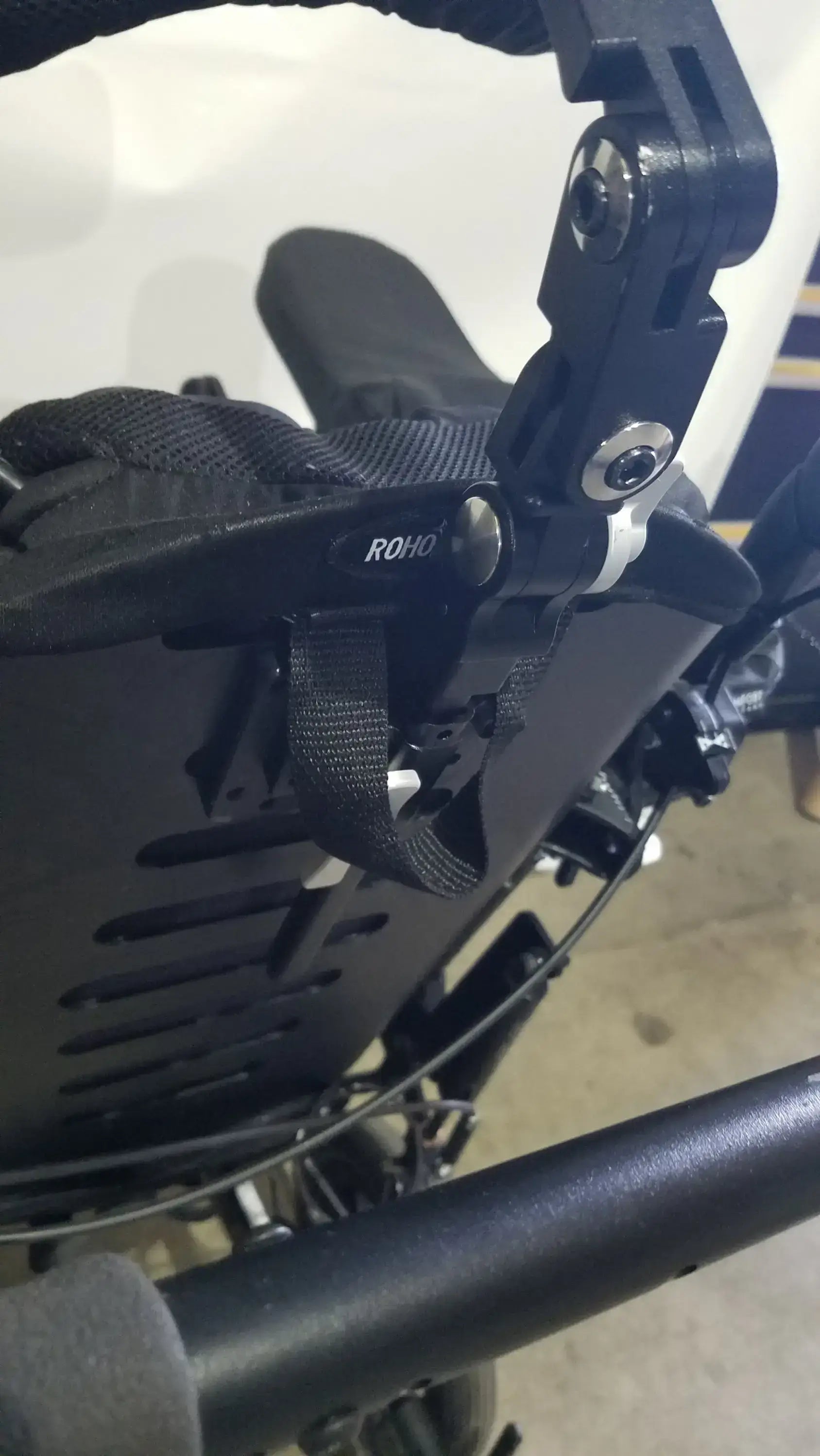 Reuse Medical Equipment Quickie IRIS Tilt Wheelchair w/ Headrest & Comfort Seating Mobility Chair Wheelchairs, second-hand product photo 4
