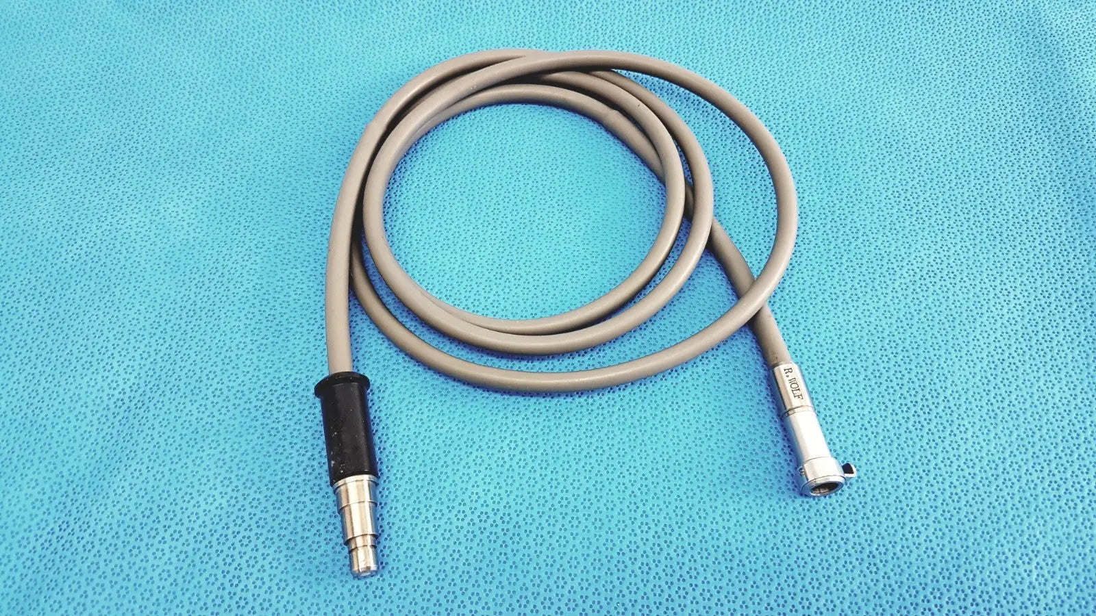 Reuse Medical R. Wolf 8064.40 Fiberoptic Light Cable – High-Quality Surgical Illumination Medical Cables & Cords, second-hand product photo 1