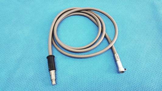 Reuse Medical R. Wolf 8064.40 Fiberoptic Light Cable – High-Quality Surgical Illumination Medical Cables & Cords, second-hand product photo 1