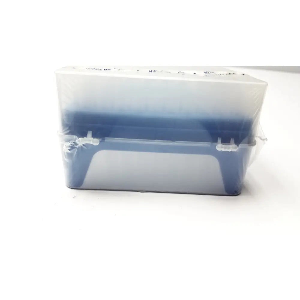 Blue plastic storage box with clear wrap for rainin hr-1000 liftcover containing 100 tips per rack