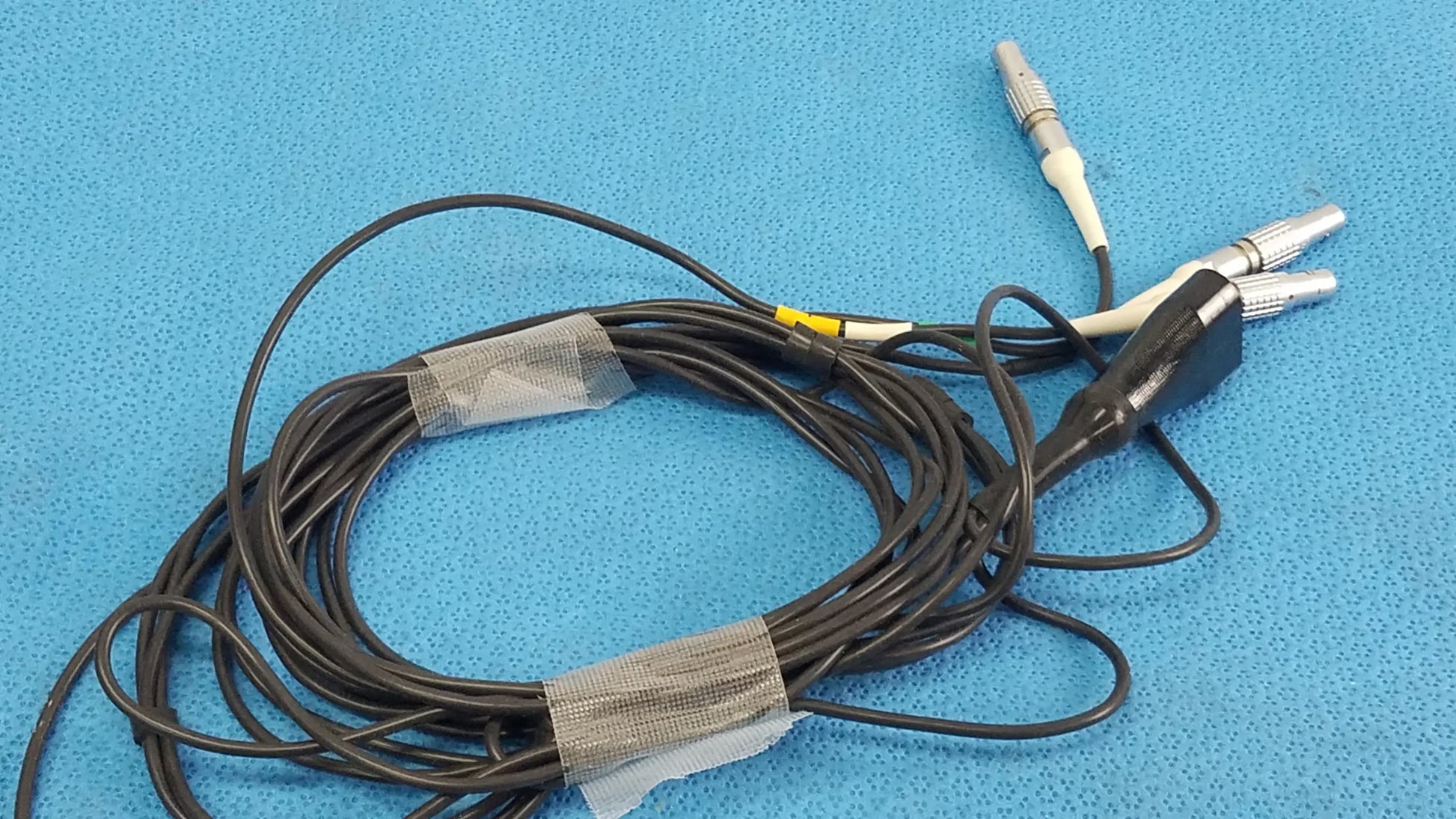Reuse Medical Equipment Redel Cables Three LEMO Connectors Green Black White Multi-Connector Cable, second-hand product photo 2