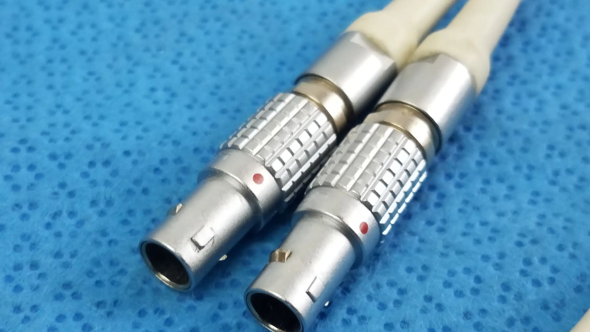 Reuse Medical Equipment Redel Cables Three LEMO Connectors Green Black White Multi-Connector Cable, second-hand product photo 7