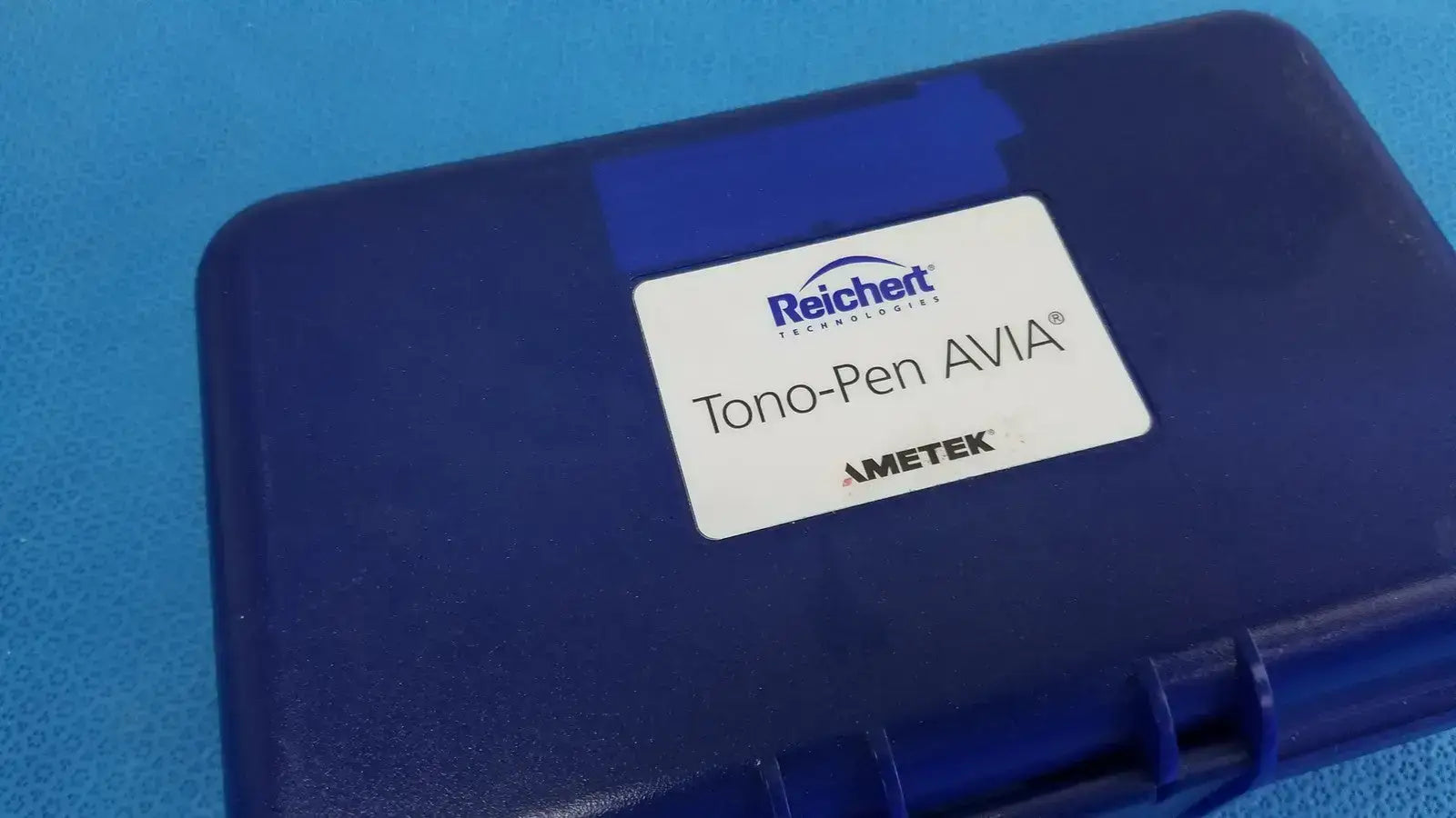 Reichert 230590 Tono Pen AVIA Handheld Tonometer with Case