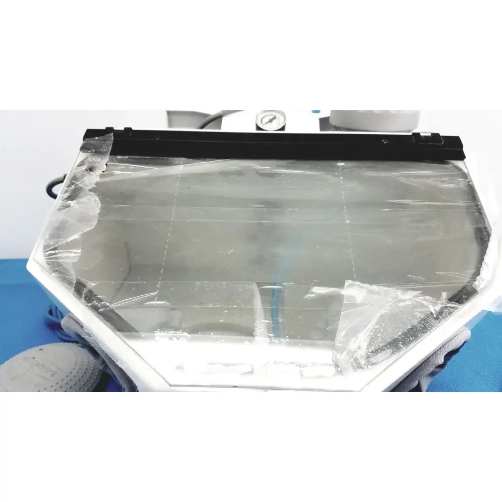 Renfert Basic Quttro IS Ref 29551005 With One Tank Laboratory Sandblasting Unit, second-hand product photo 2