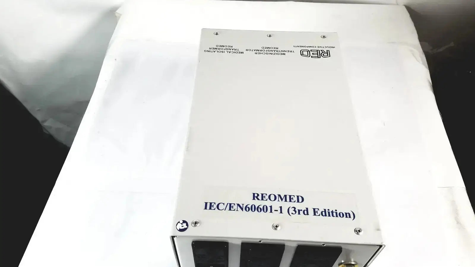 REO Reomed 600 IEC/EN60601-1 Medical Isolating Transformer 3rd Edition Medical Isolating Transformer, second-hand product photo 2