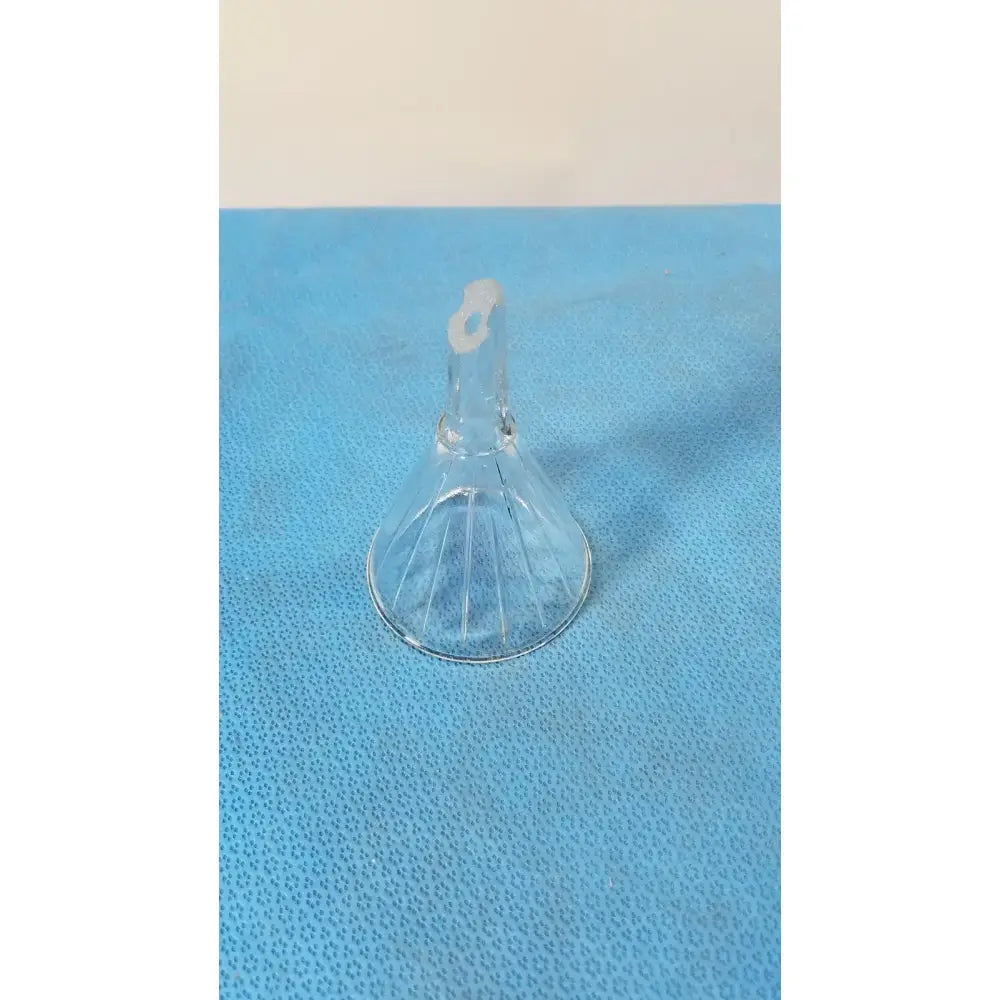 Generic Ribbed Glass Funnel, Laboratory Grade Laboratory Glassware, second-hand product photo 1