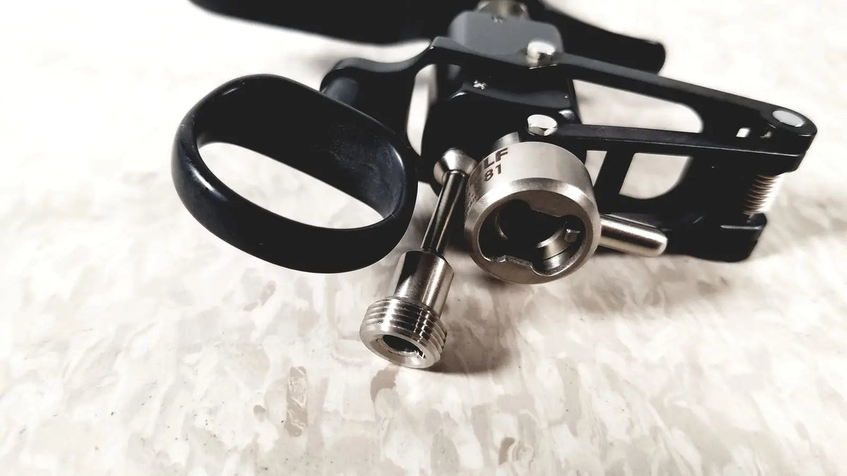Black and silver metal camera rig with circular clamp mechanism for richard wolf m821800 resectoscope reuse medical use