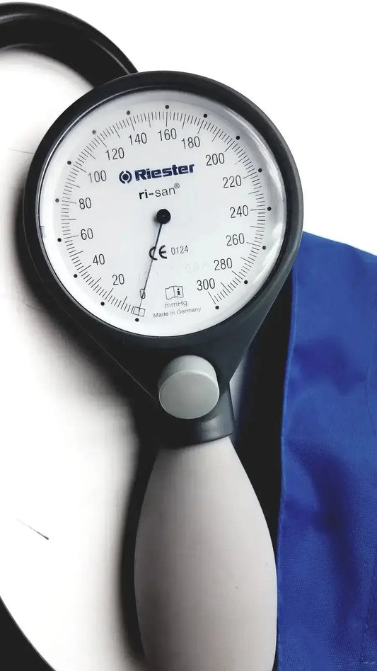 Riester 0124 Sphygmomanometer With Summit BP Cuffs Sphygmomanometer, second-hand product photo 2