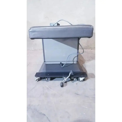 Ritter 106 Exam Table With Up and Down Foot Paddle Exam Table, second-hand product photo 9