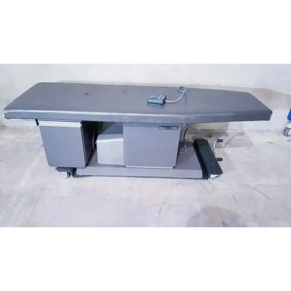 Ritter 106 Exam Table With Up and Down Foot Paddle Exam Table, second-hand product photo 1