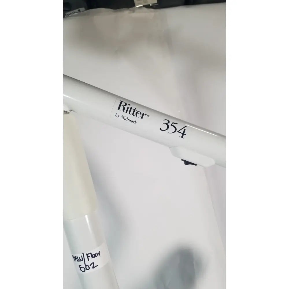 White ritter 354 by midmark medical equipment tube for portable surgery procedure light use