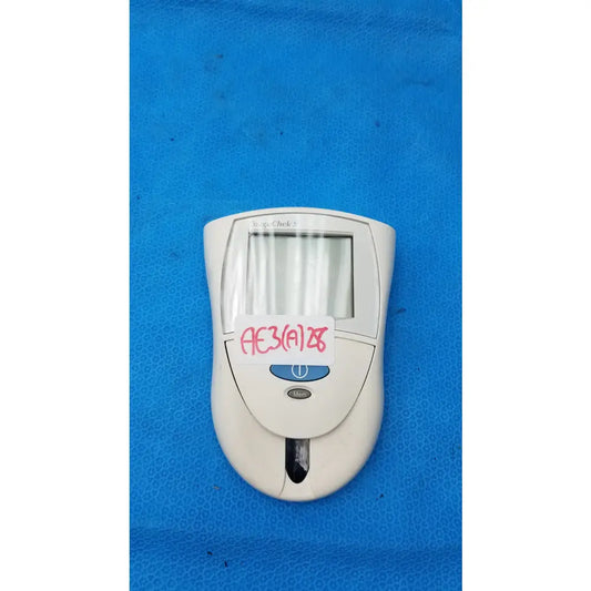 Roche CoaguChek S Coagulation Meter Coagulation Meter, second-hand product photo 1