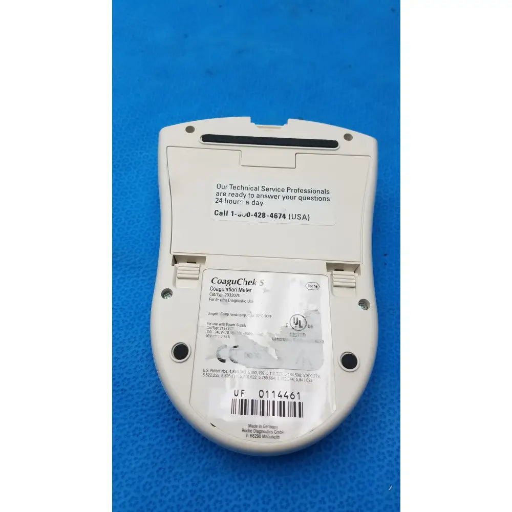 Roche CoaguChek S Coagulation Meter Coagulation Meter, second-hand product photo 13