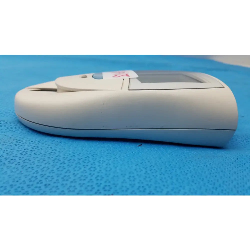 Roche CoaguChek S Coagulation Meter Coagulation Meter, second-hand product photo 9