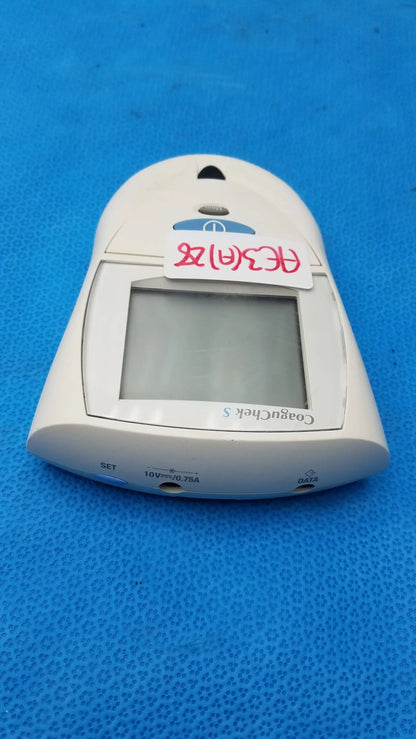 Roche CoaguChek S Coagulation Meter Coagulation Meter, second-hand product photo 8