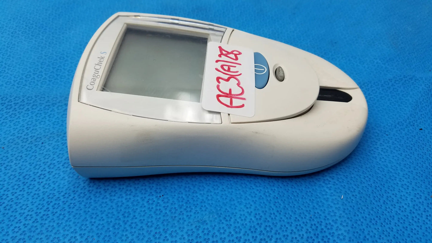 Roche CoaguChek S Coagulation Meter Coagulation Meter, second-hand product photo 6