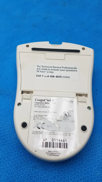Roche CoaguChek S Coagulation Meter Coagulation Meter, second-hand product photo 13