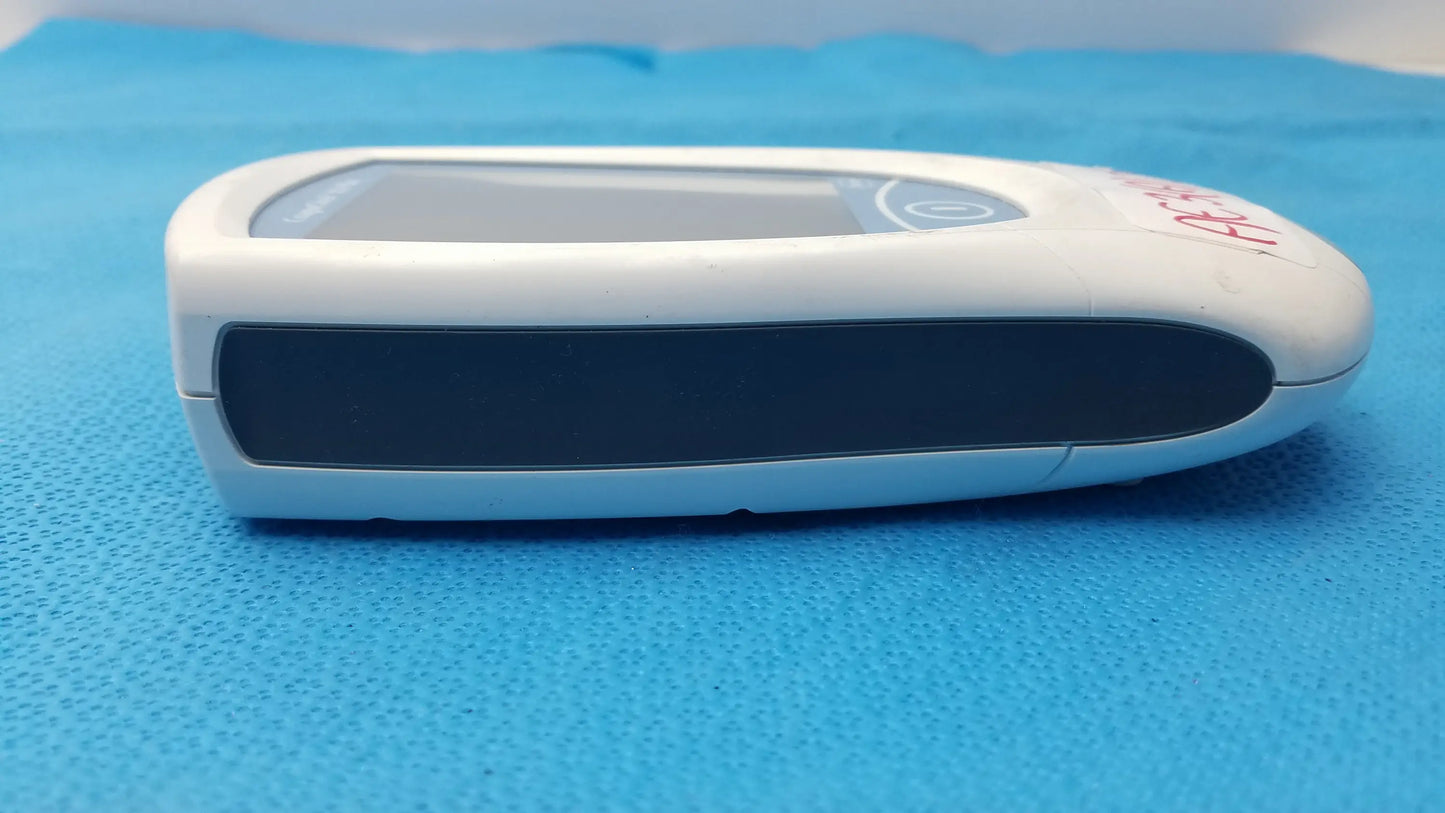 Roche CoaguChek XS Plus Coagulation Meter 04562780001 Coagulation Meter, second-hand product photo 6