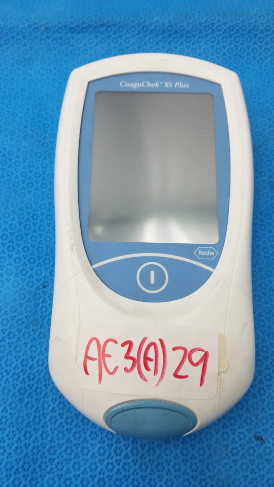 Roche CoaguChek XS Plus Coagulation Meter 04562780001 Coagulation Meter, second-hand product photo 2