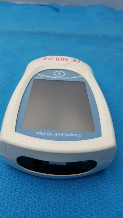 Roche CoaguChek XS Plus Coagulation Meter 04562780001 Coagulation Meter, second-hand product photo 8