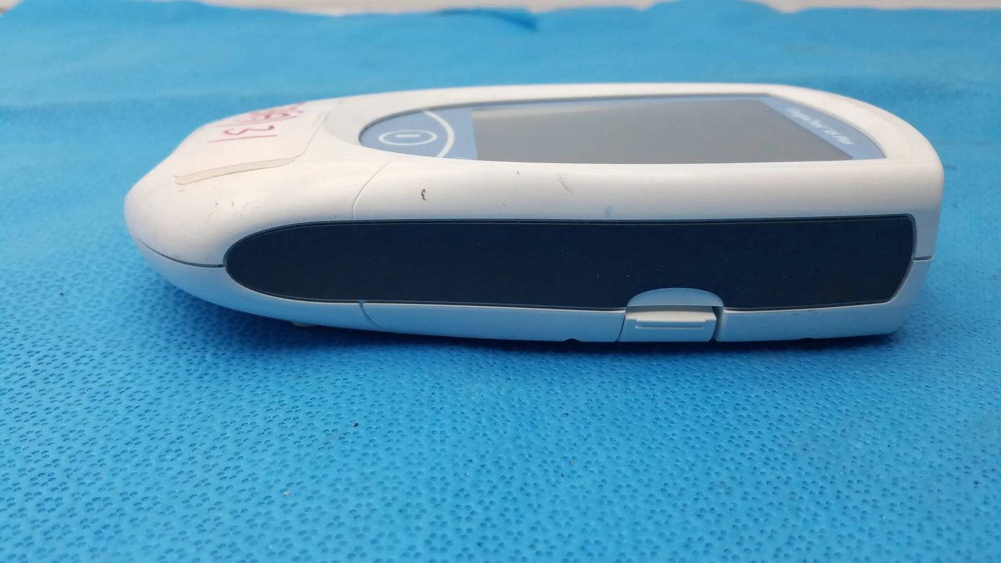 Roche CoaguChek XS Plus Coagulation Meter Cat # 04562780001 Coagulation Meter, second-hand product photo 8