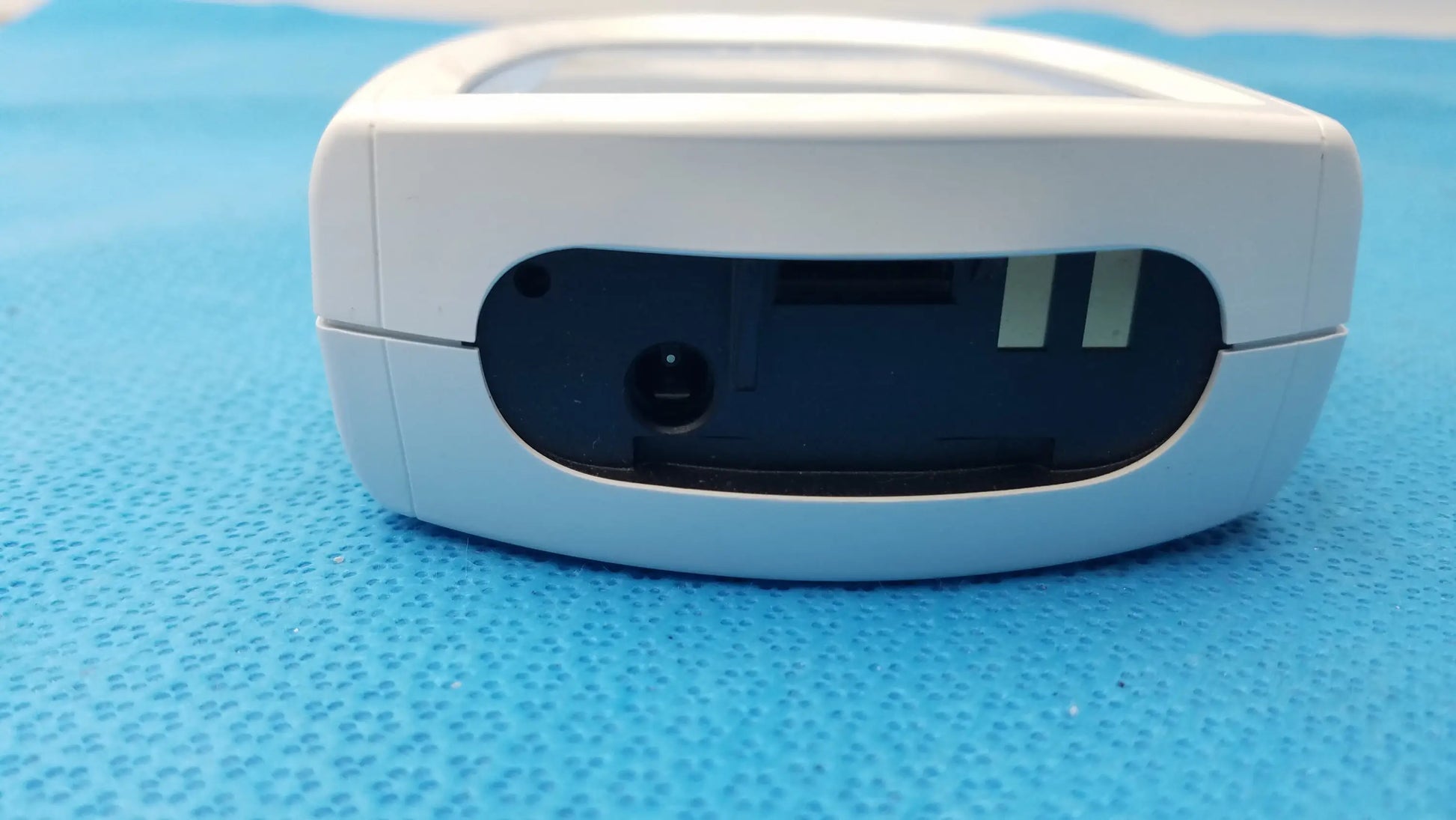 Roche CoaguChek XS Plus Coagulation Meter Cat # 04562780001 Coagulation Meter, second-hand product photo 6