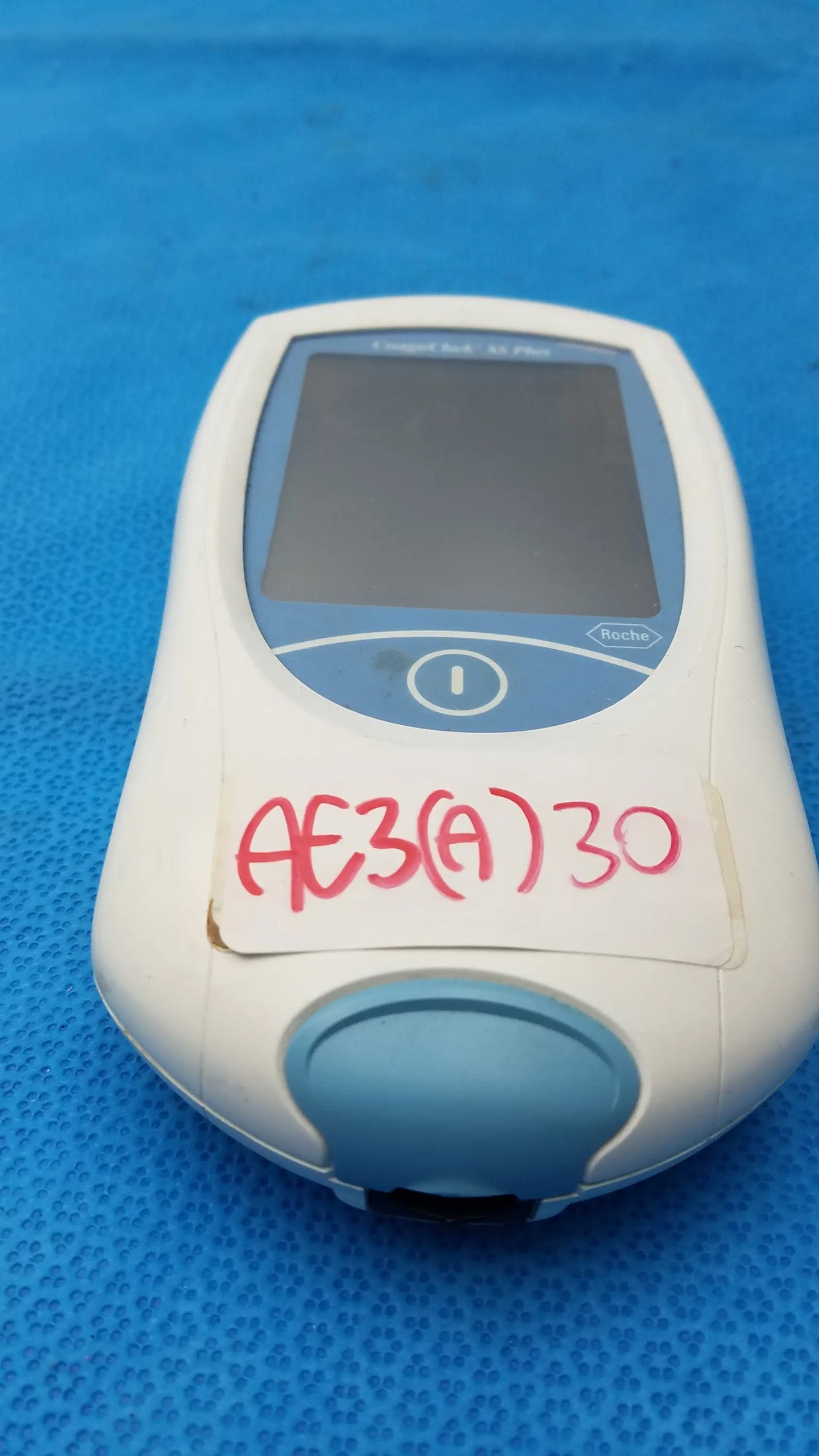 Roche CoaguChek XS Plus Coagulation Meter Coagulation Meter, second-hand product photo 5